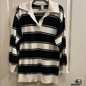 H&M Black and White Knit Sweater